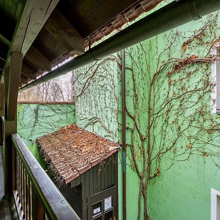 Rodinny Hotel Myslivna Třeboň Esterno foto