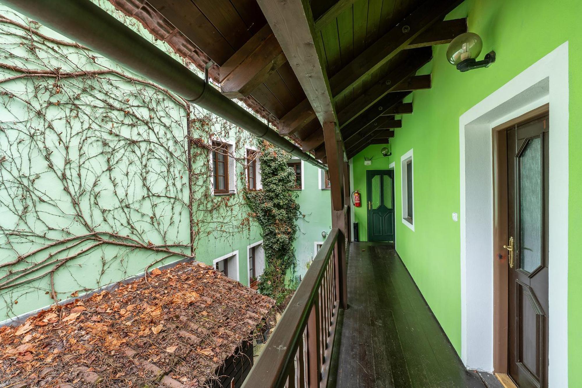 Rodinny Hotel Myslivna Třeboň Esterno foto