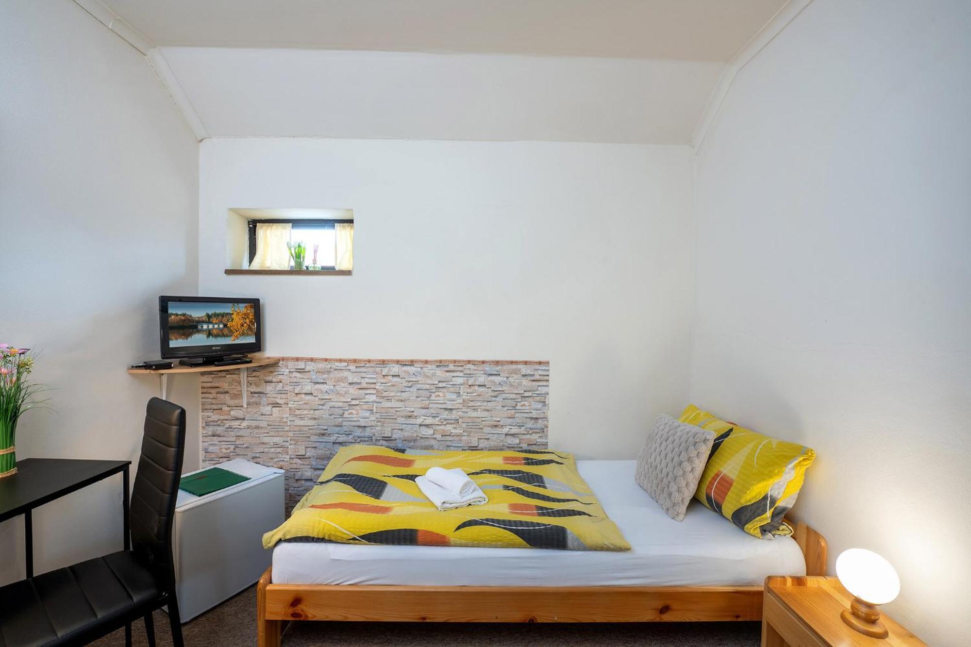 Rodinny Hotel Myslivna Třeboň Esterno foto