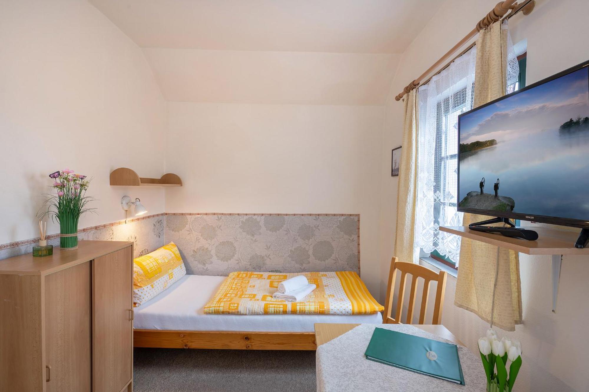 Rodinny Hotel Myslivna Třeboň Esterno foto