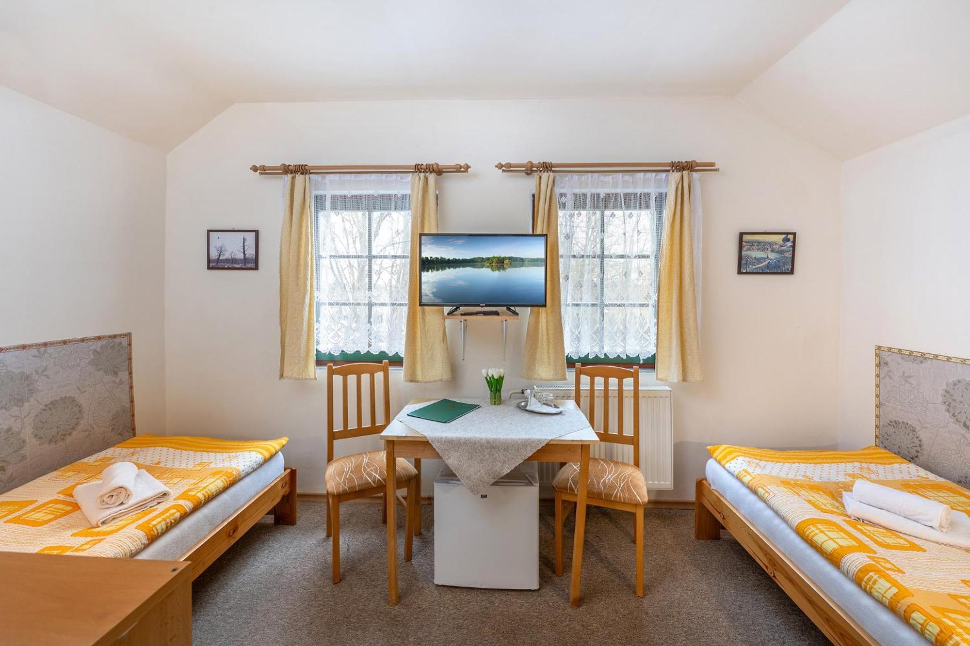 Rodinny Hotel Myslivna Třeboň Esterno foto